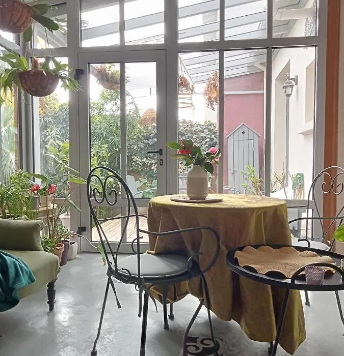 La Tropicale-Maison près du centre ville- 1 chambre-1