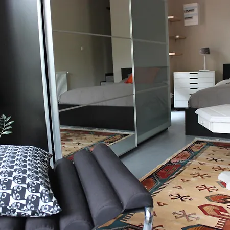 La Tropicale-Maison près du centre ville- 1 chambre-3